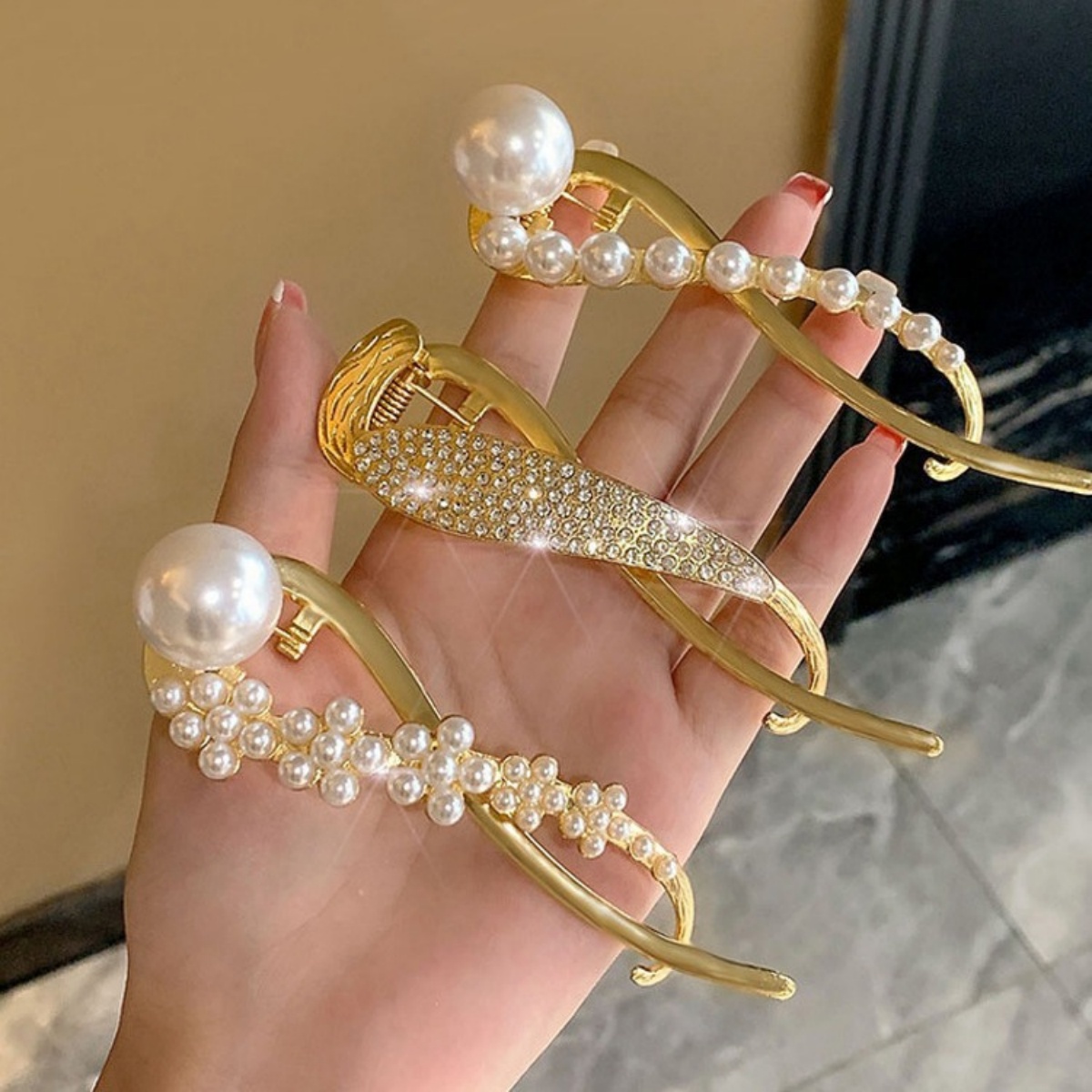 Elegant Glitter Pearl Hair Cli - Korean Women Lifestyle recension och pris